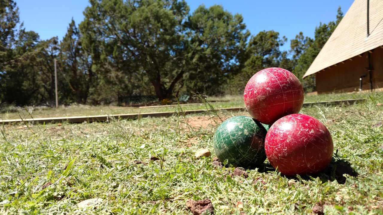 summer drinking games bocci ball